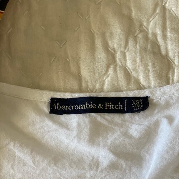 White linen dress - Picture 2 of 3